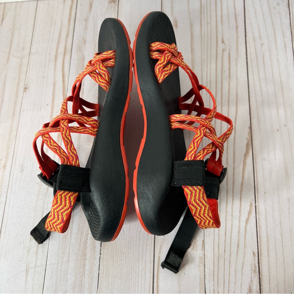 Chaco rainbow orange toe loop active sports waterproof outdoor river sandals - Picture 4 of 12